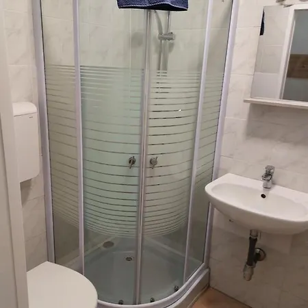 Szarszo Apartman Es Kempinghaz * Balatonszarszo