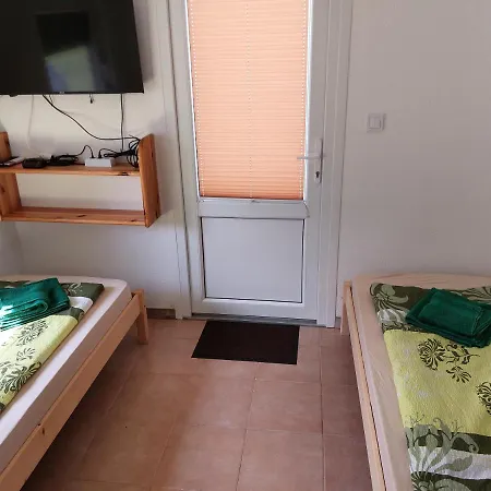 Διαμέρισμα Szarszo Apartman Es Kempinghaz